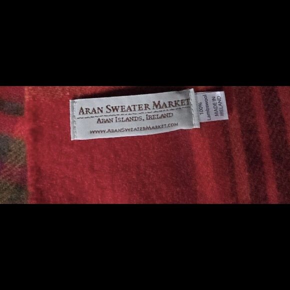 Aran Sweater Market Ireland Lambswool Red Pink Plaid Scarf Long JHC1903 - Picture 8 of 12